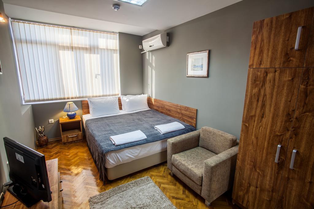 Panorama Top Floor Rooms in Hotel Tundzha Yambol Buitenkant foto