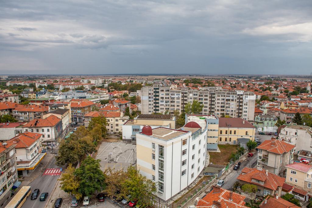 Panorama Top Floor Rooms in Hotel Tundzha Yambol Buitenkant foto