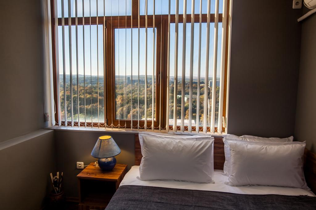 Panorama Top Floor Rooms in Hotel Tundzha Yambol Buitenkant foto